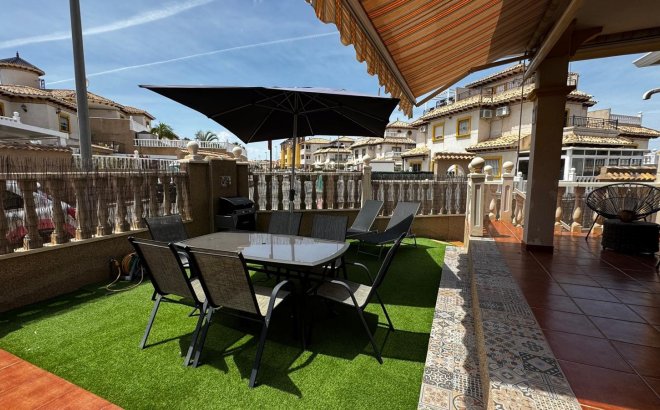 Resale - Town House -
Orihuela Costa - Villamartín