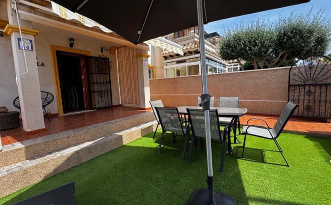Resale - Town House -
Orihuela Costa - Villamartín