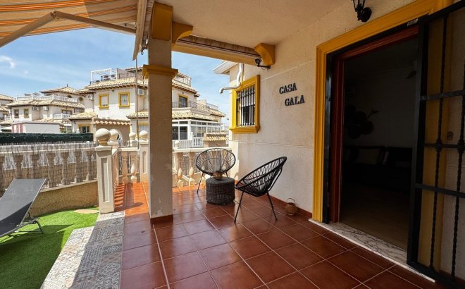 Resale - Town House -
Orihuela Costa - Villamartín