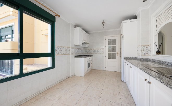 Resale - Apartment -
Orihuela Costa - Lomas de Campoamor