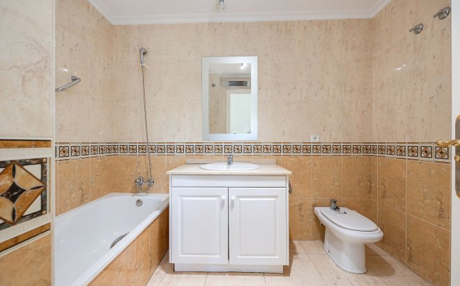 Resale - Apartment -
Orihuela Costa - Lomas de Campoamor