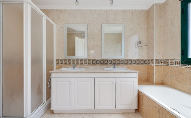 Resale - Apartment -
Orihuela Costa - Lomas de Campoamor