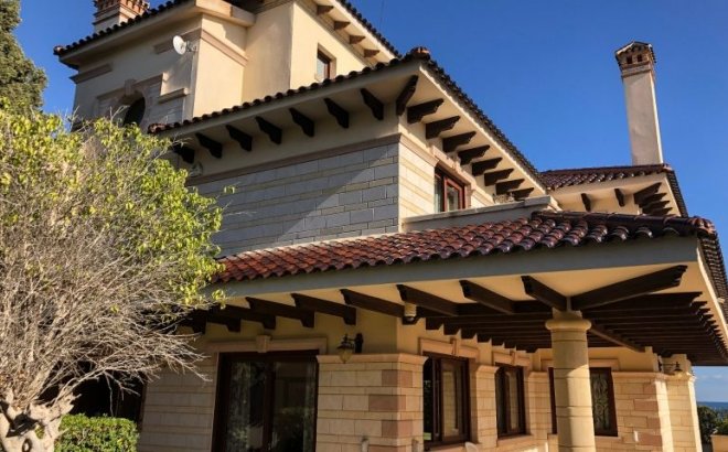 Resale - Villa -
Orihuela Costa - Costa Blanca