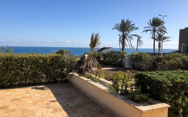 Resale - Villa -
Orihuela Costa - Costa Blanca