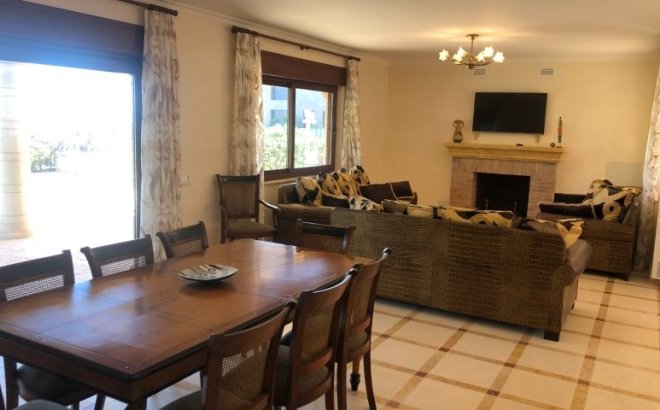 Resale - Villa -
Orihuela Costa - Costa Blanca