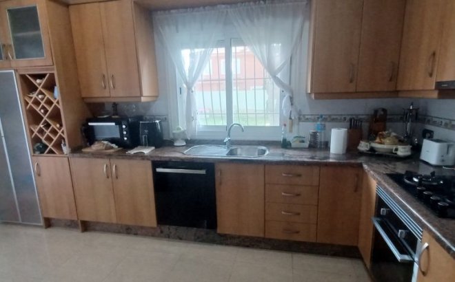 Resale - Villa -
Orihuela Costa - Costa Blanca