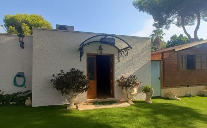 Resale - Villa -
Orihuela Costa - Costa Blanca