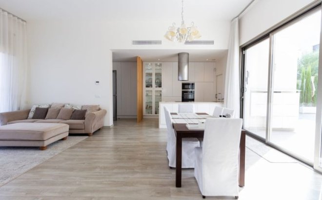 Resale - Villa -
Benijofar - Costa Blanca