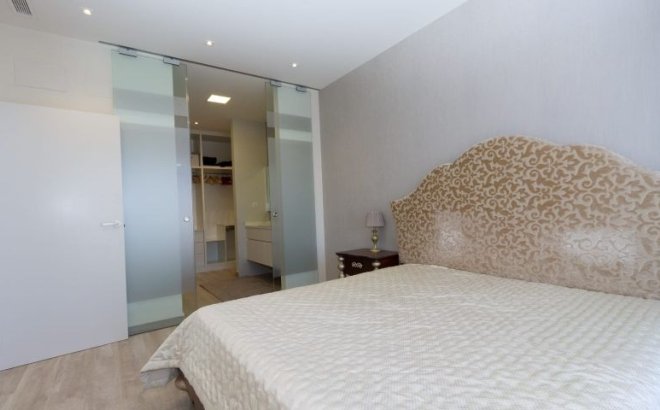 Resale - Villa -
Benijofar - Costa Blanca