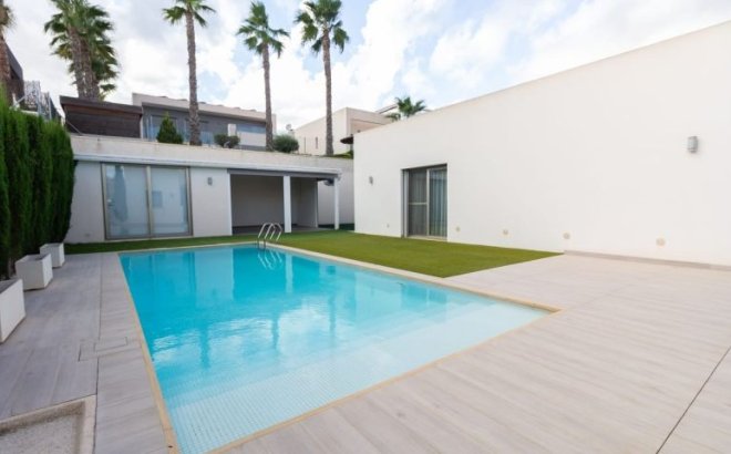 Resale - Villa -
Benijofar - Costa Blanca