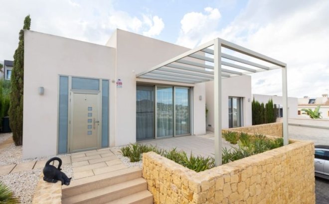 Resale - Villa -
Benijofar - Costa Blanca
