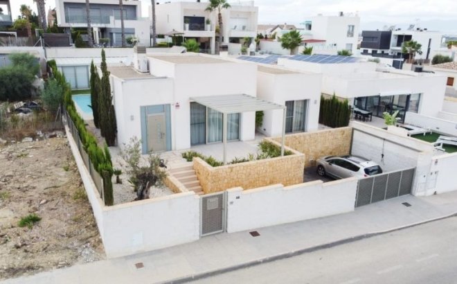 Resale - Villa -
Benijofar - Costa Blanca