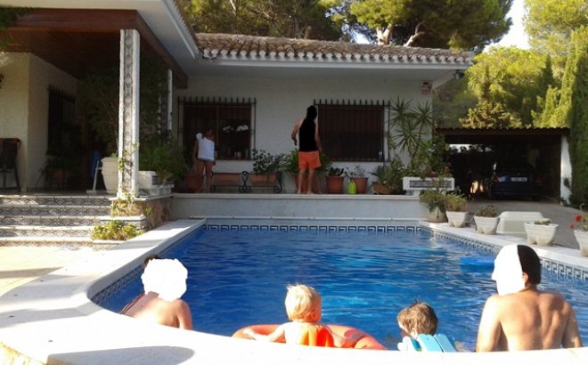 Resale - Villa -
Campoamor - Costa Blanca