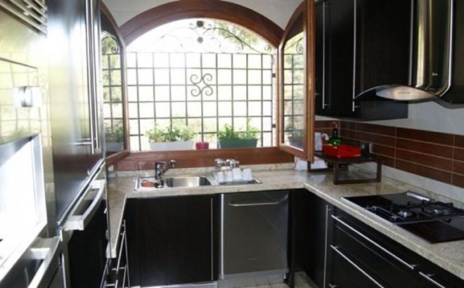 Resale - Villa -
Campoamor - Costa Blanca