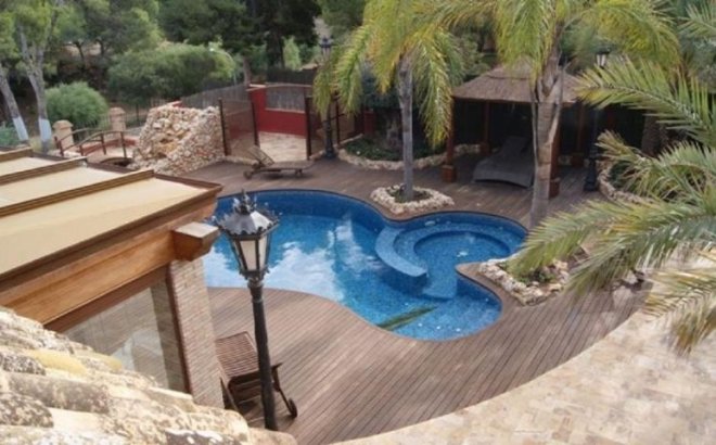 Resale - Villa -
Campoamor - Costa Blanca