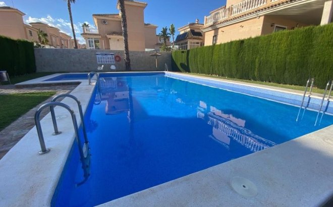 Resale - Villa -
Orihuela Costa - Costa Blanca