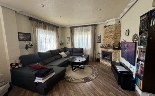 Resale - Villa -
Orihuela Costa - Costa Blanca