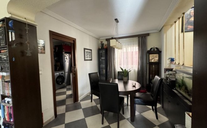 Resale - Villa -
Orihuela Costa - Costa Blanca