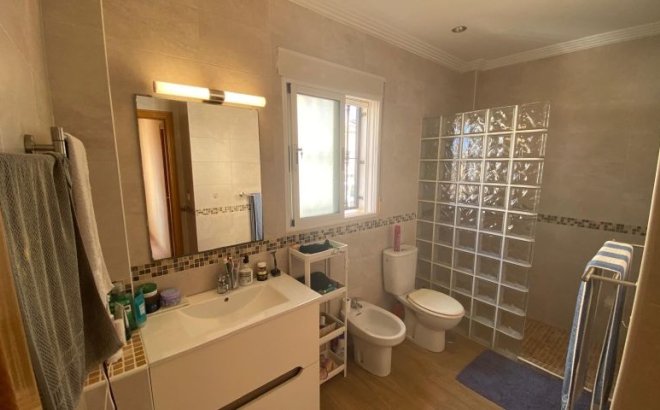 Resale - Villa -
Orihuela Costa - Costa Blanca