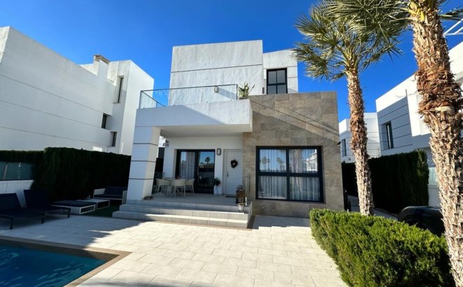 Resale - Villa -
Ciudad Quesada - Costa Blanca