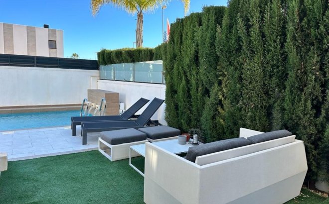 Resale - Villa -
Ciudad Quesada - Costa Blanca