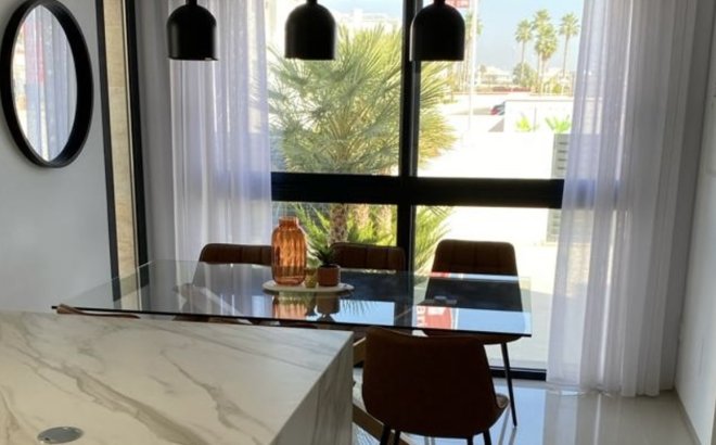 Resale - Villa -
Ciudad Quesada - Costa Blanca