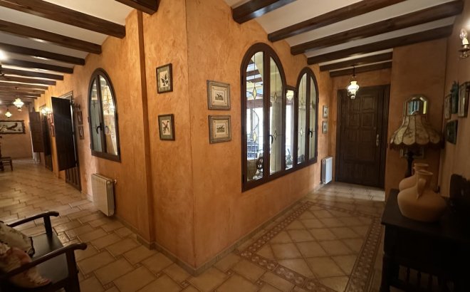 Revente - Villa -
San Miguel de Salinas - Inland