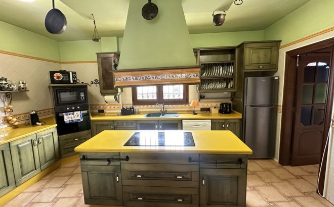 Revente - Villa -
San Miguel de Salinas - Inland