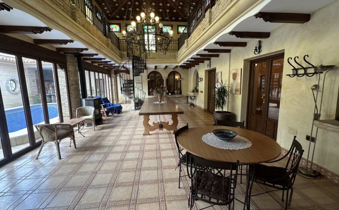 Revente - Villa -
San Miguel de Salinas - Inland