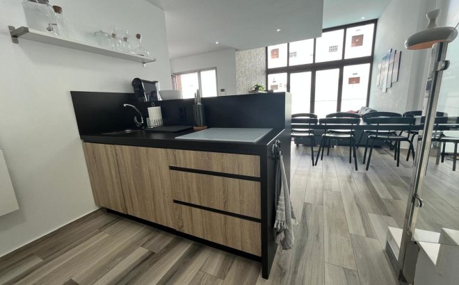 Resale - Villa -
Los Altos - Costa Blanca