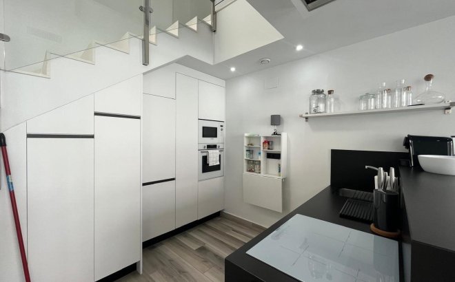 Resale - Villa -
Los Altos - Costa Blanca