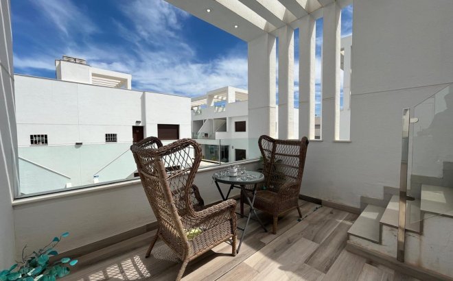 Resale - Villa -
Los Altos - Costa Blanca