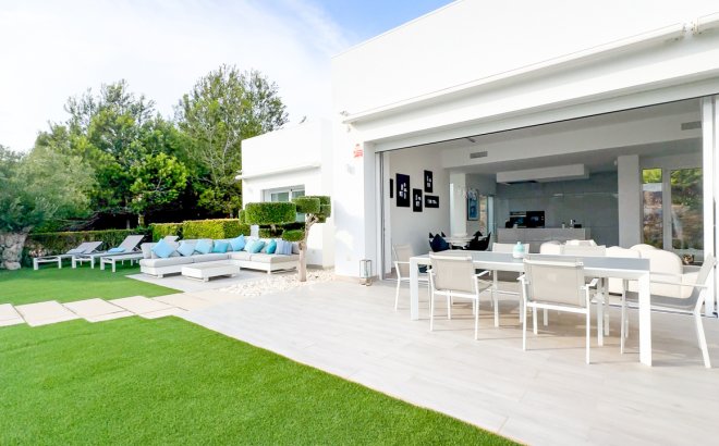 Resale - Villa -
Las Colinas Golf - Costa Blanca