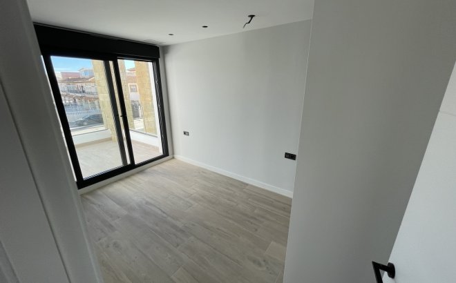 Resale - Apartment -
Pilar de la Horadada - Costa Blanca