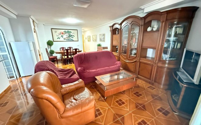 Revente - Appartement -
Orihuela Costa - Punta Prima