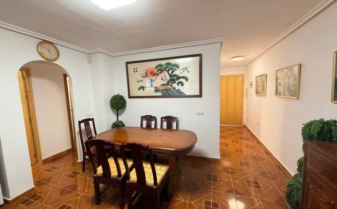 Revente - Appartement -
Orihuela Costa - Punta Prima