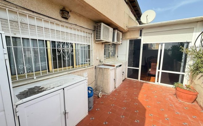 Revente - Appartement -
Orihuela Costa - Punta Prima