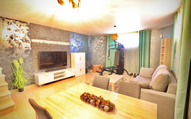 Resale - Villa -
San Miguel de Salinas - Inland