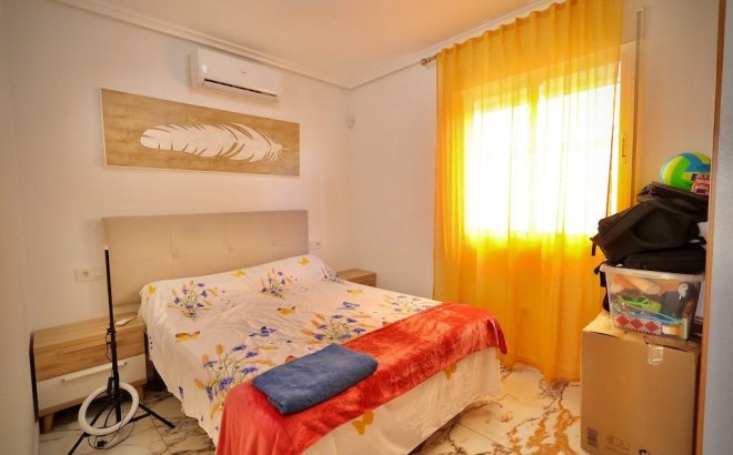 Resale - Villa -
San Miguel de Salinas - Inland