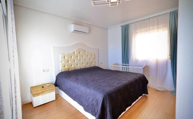 Resale - Villa -
San Miguel de Salinas - Inland