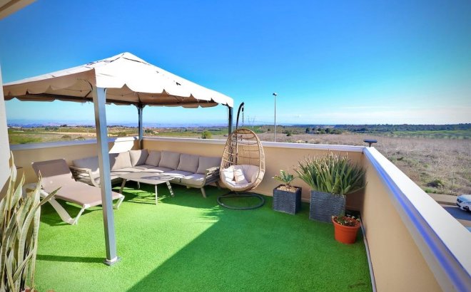 Resale - Villa -
San Miguel de Salinas - Inland