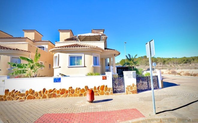 Resale - Villa -
San Miguel de Salinas - Inland