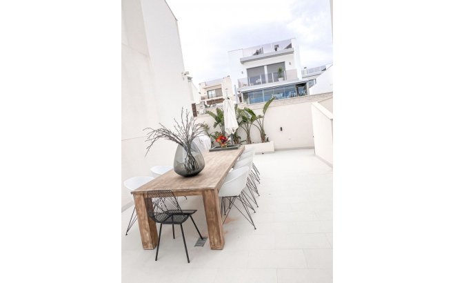 Resale - Villa -
San Miguel de Salinas - Inland