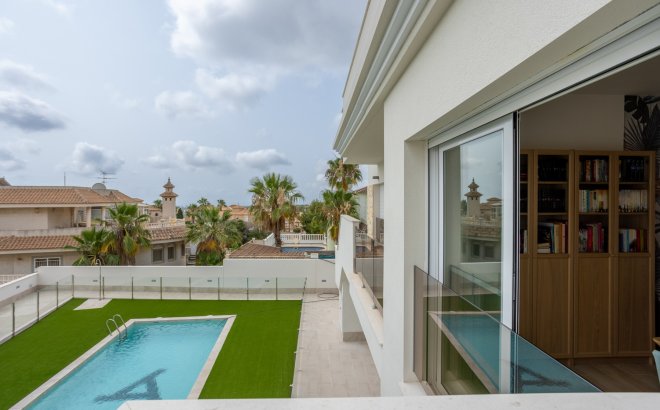 Revente - Appartement -
San Miguel de Salinas - Inland