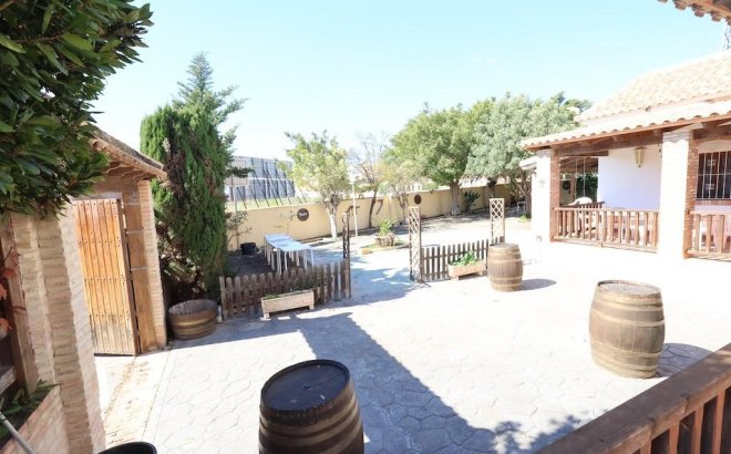 Resale - Commercial -
Orihuela Costa - Costa Blanca