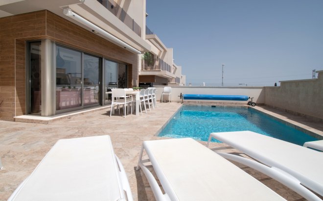 Resale - Villa -
Orihuela Costa - Costa Blanca