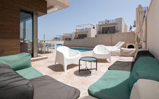 Resale - Villa -
Orihuela Costa - Costa Blanca