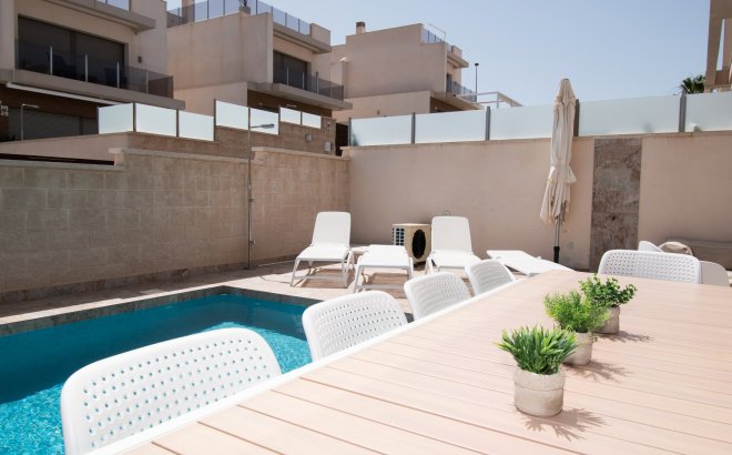 Resale - Villa -
Orihuela Costa - Costa Blanca