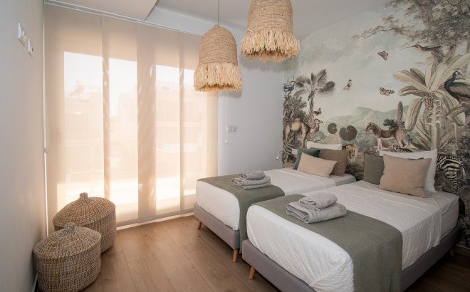 Resale - Villa -
Orihuela Costa - Costa Blanca