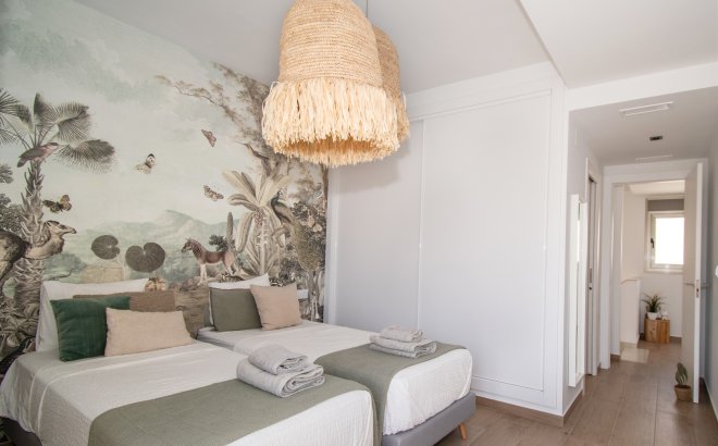 Resale - Villa -
Orihuela Costa - Costa Blanca